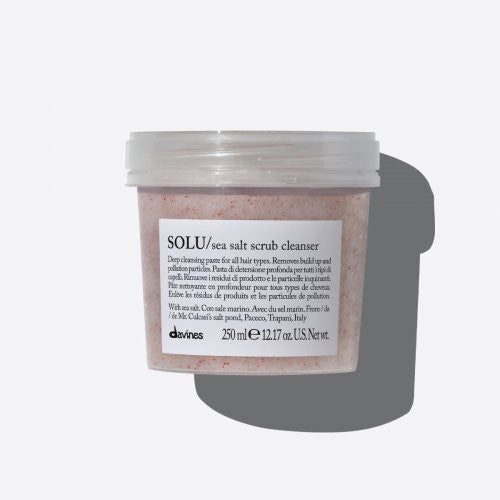 Davines Solu Sea Salt Scrub Cleanser Galvos odos ir plaukų šveitiklis su jūros druska